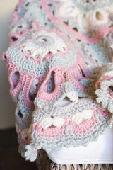 Circle Of Flowers Afghan image 2 thumbnail