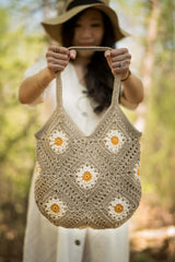 Crochet Kit - Breezy Days Daisy Bag image 1 thumbnail