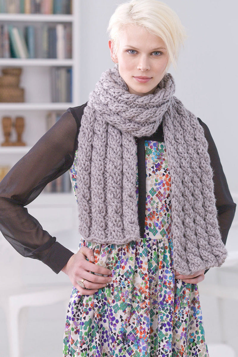 Cabled Scarf Pattern (Knit) – Lion Brand Yarn Canada