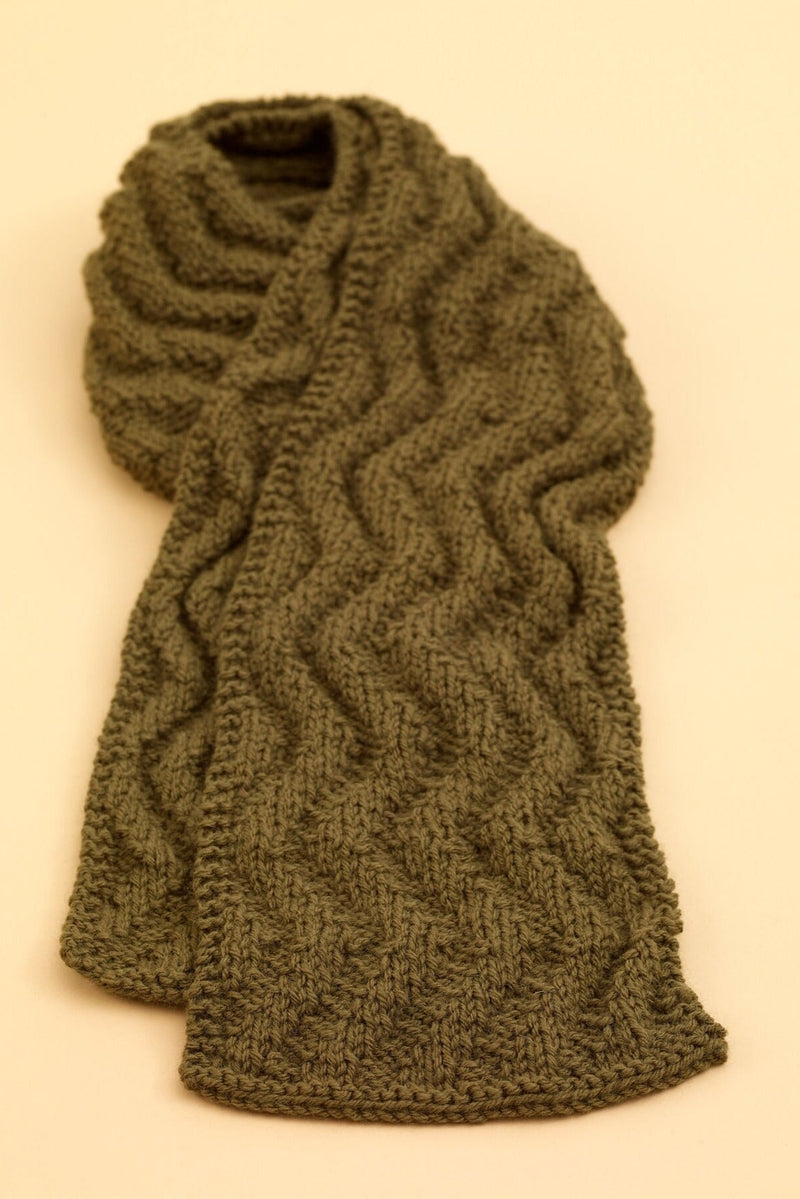 Meandering Rib Scarf Pattern (Knit) - Version 1 – Lion Brand Yarn Canada