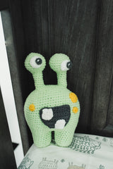 Alien Amigurumi image 1 thumbnail