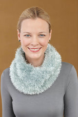 Crochet Glimmer Cowl Pattern image 1 thumbnail