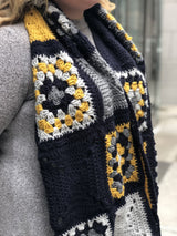 Granny Square Scarf - Version 4 image 2 thumbnail